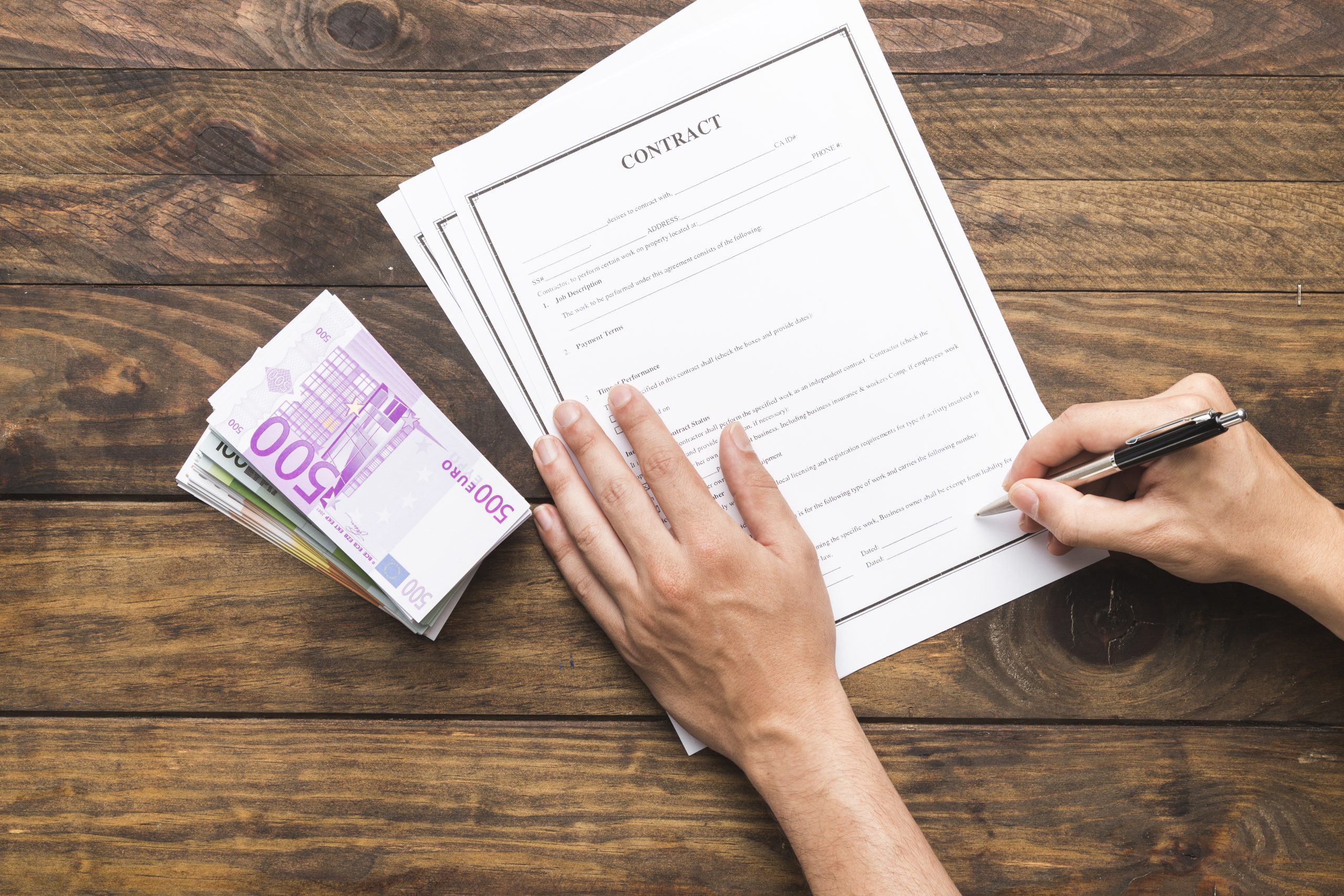 SALARIO Y CONTRATACIÓN