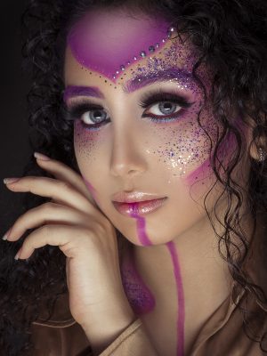 Aplicación del Maquillaje de Fantasía Facial y Corporal