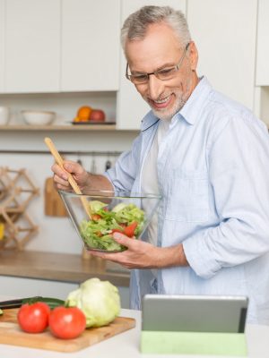 Especialista en Nutrición y Dietética en la Tercera Edad