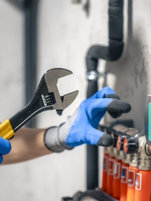 Reparador-Mantenedor de Instalaciones de Fontanería y Calefacción